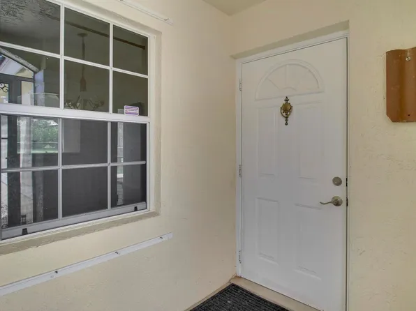 7333 Burgess Dr, Lake Worth, FL 33467