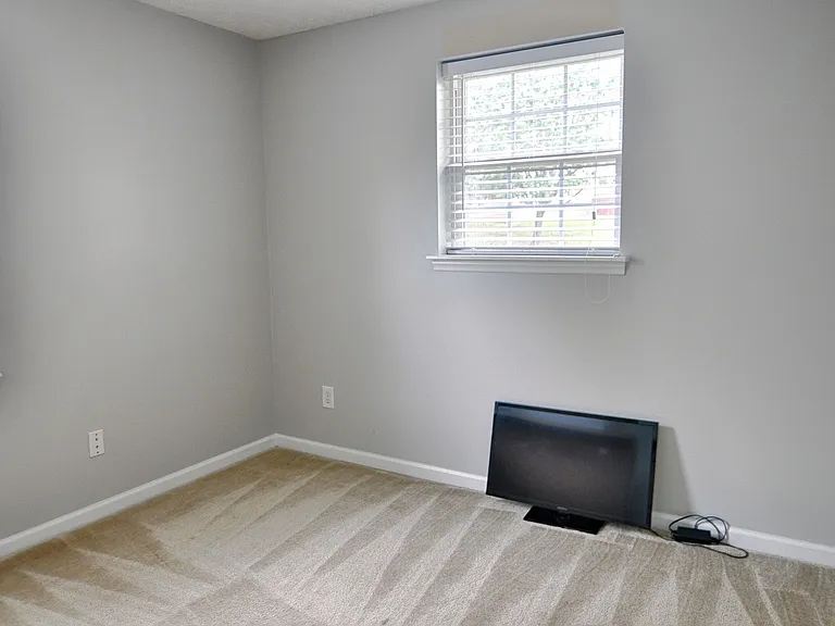 2807 Bombay Dr — Photo 9