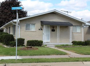 8309 Potomac Ave, Center Line, MI 48015