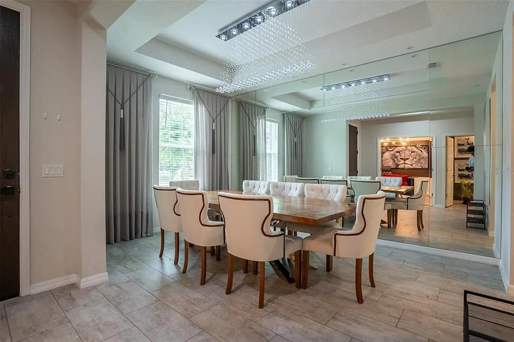 6 bed, 4.5 bath, 4161 sqft, $7,500 — Photo 4