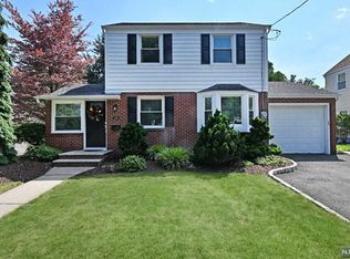 125 Voorhis Ave, River Edge, NJ 07661
