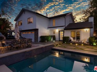 15501 Morrison St, Sherman Oaks, CA 91403