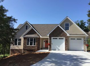 4120 Tanners Ct, Harrisonburg, VA 22802