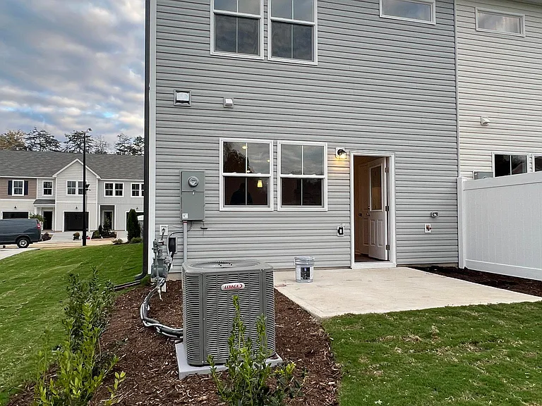 872 Falls Grove Trl — Photo 12