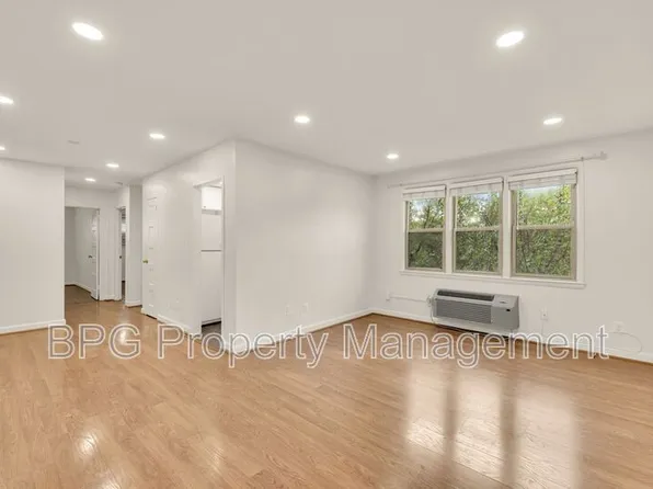 4635 20th Rd N APT 6, Arlington, VA 22207