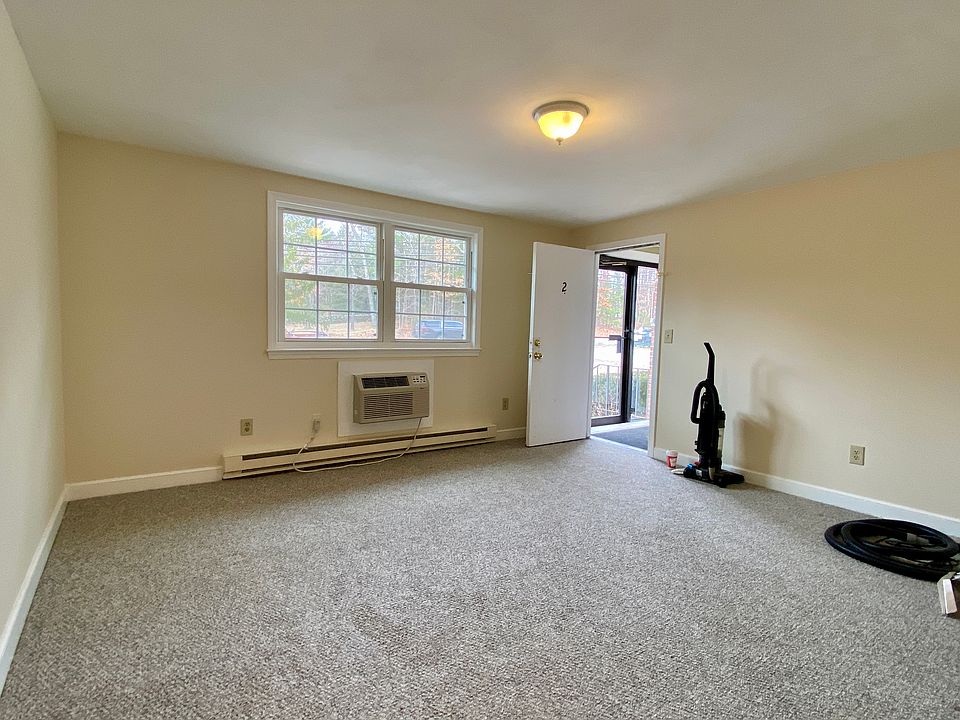 Main entry way and living room