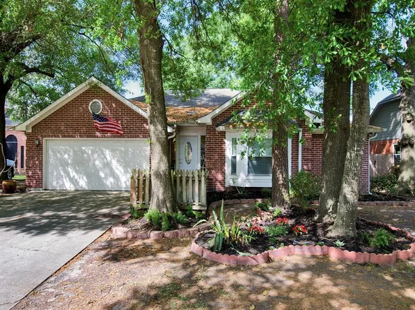 12311 Lusterleaf Dr, Cypress, TX 77429