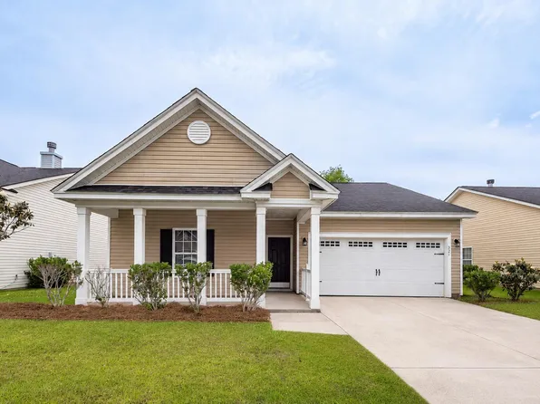 321 Killarney Trl, Moncks Corner, SC 29461