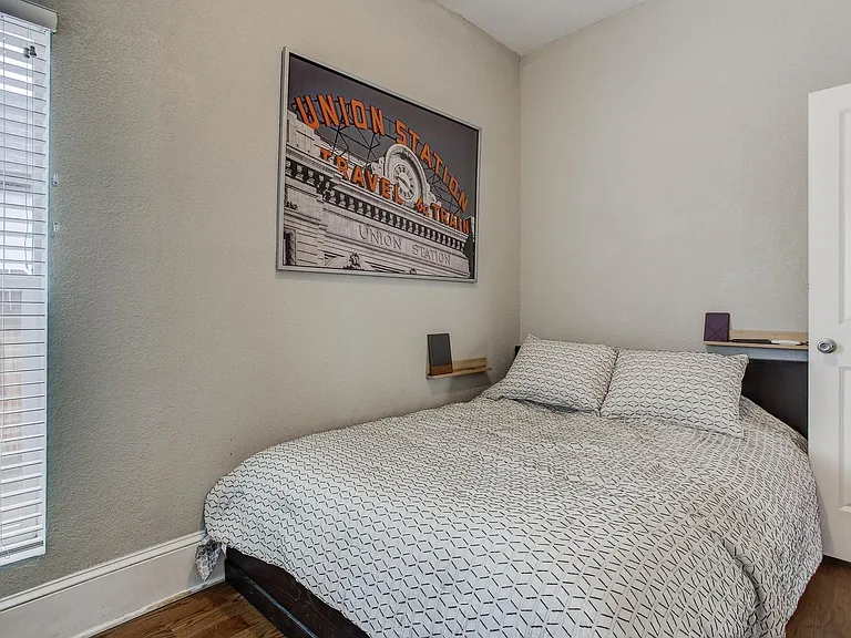 3777 N Franklin St — Photo 11