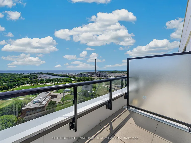 1050 Eastern Ave #Penthouse 1701 — Photo 15