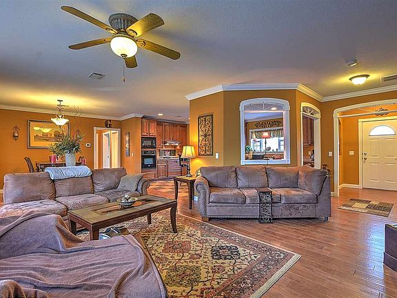 4th image of 500 Glenwood Dr
