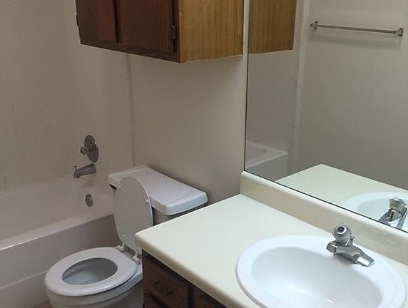 3rd image of 510 E Denton Dr APT 59