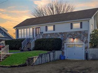 119 Ocean Blvd, Keyport, NJ 07735