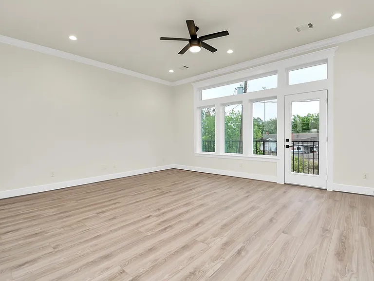 3039 Gray St — Photo 24