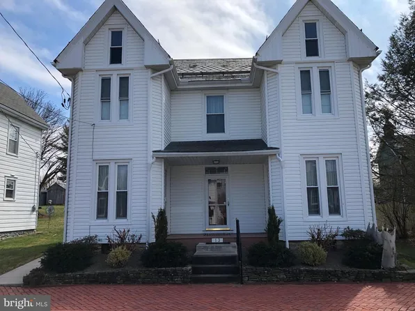 13 W Water St, Smithsburg, MD 21783