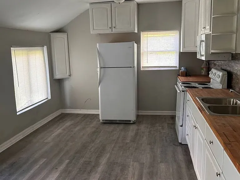 8825 Meeker Rd — Photo 17