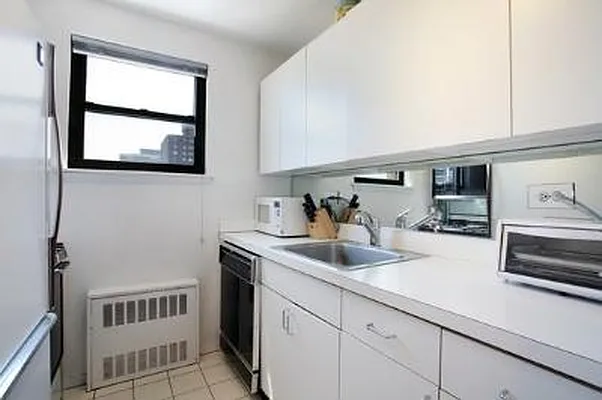 Sold by Citi Habitats | media 14