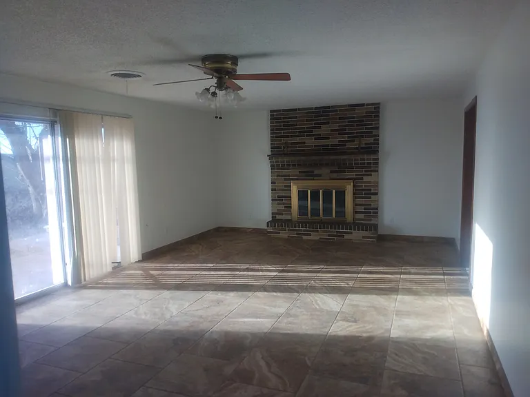1606 Delano Dr — Photo 6
