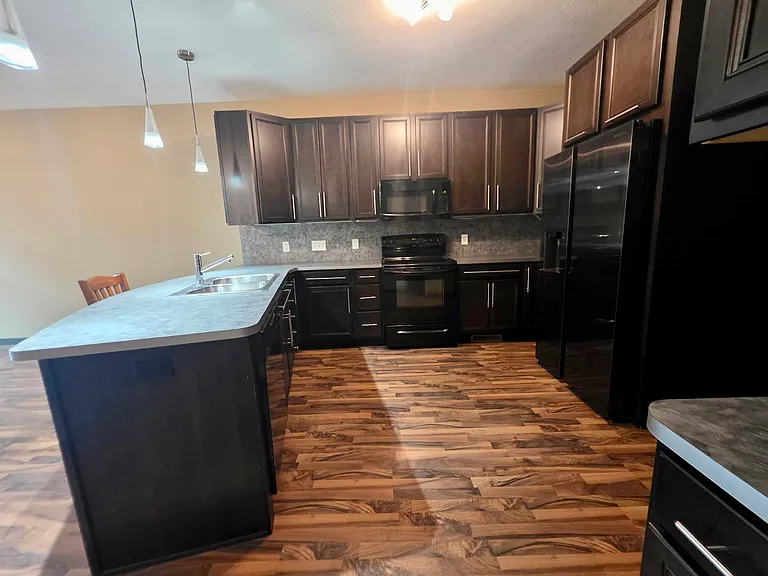 117 N Howard St — Photo 5