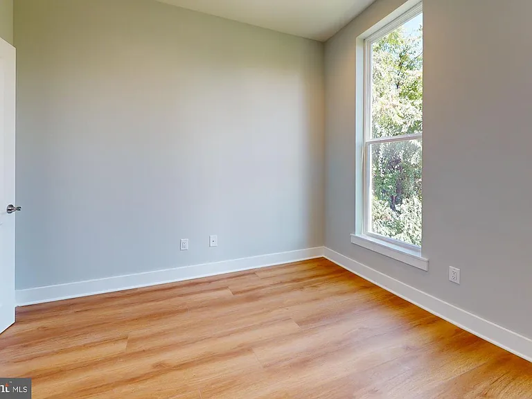 511 N Paxon St — Photo 26