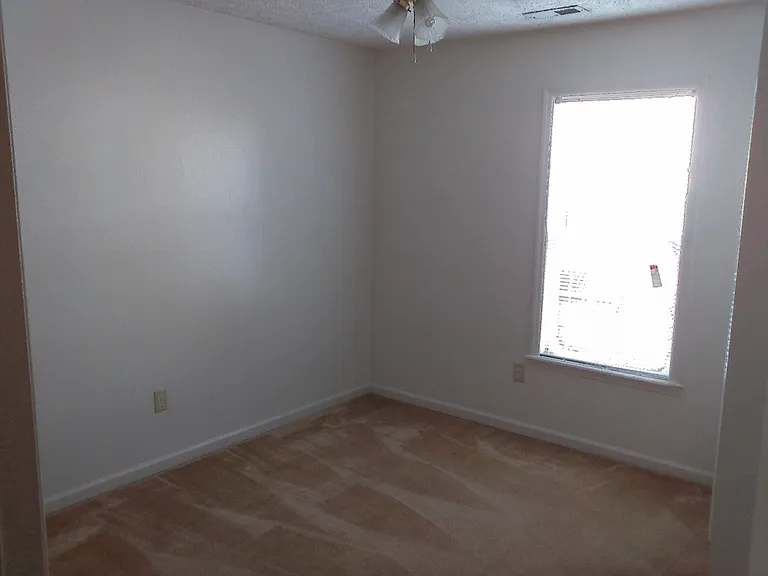 49 Mare Ct #B — Photo 7