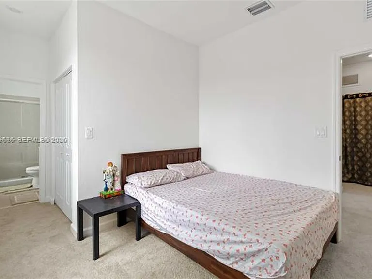 760 SE 13th Ct #Townhouse 760 — Photo 23