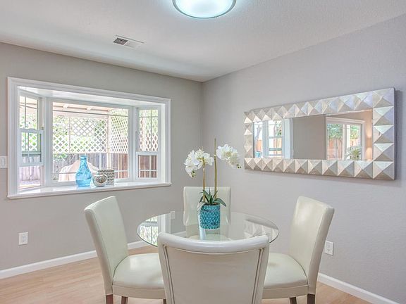 4th image of 1735 Creekstone Cir