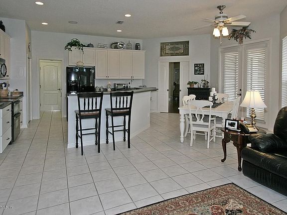 2nd image of 1025 Cedar Cove Dr