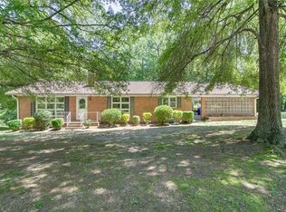 222 Pin Oak Dr, Thomasville, NC 27360
