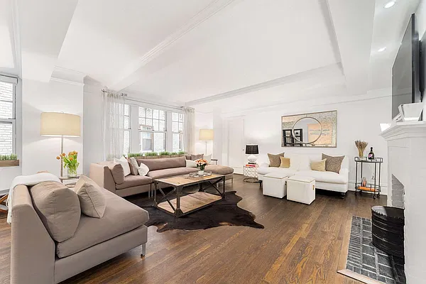 Sold by Compass | media 2