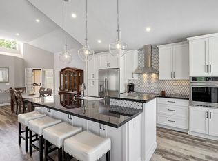 11812 N 40th Way, Phoenix, AZ 85028