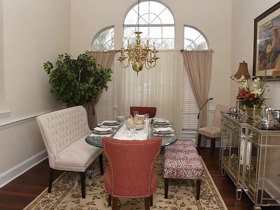 Formal dining room
