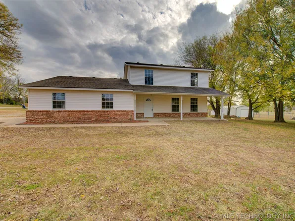 16806 E Sageeyah Rd, Claremore, OK 74017