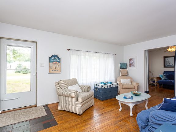 2nd image of 14333 Tulip Tree Dr