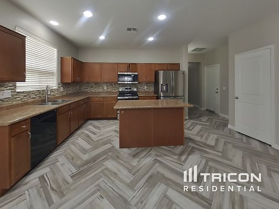 5th image of 4217 S 73rd Dr