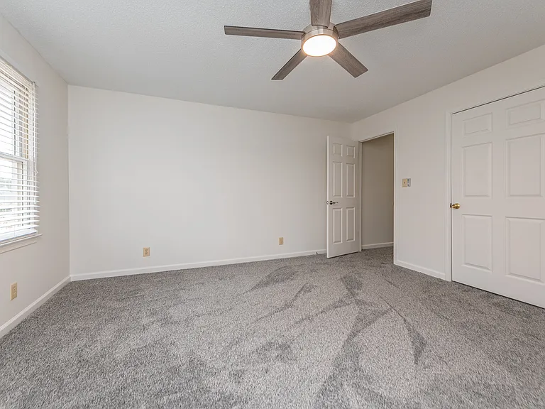 225 Autumn Trace Ct — Photo 20