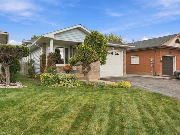 63 Northridge Dr, West Lincoln, ON L0R 2A0