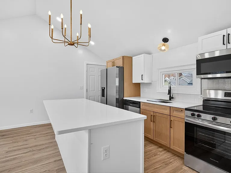 120 Normal Ave #4 — Photo 7