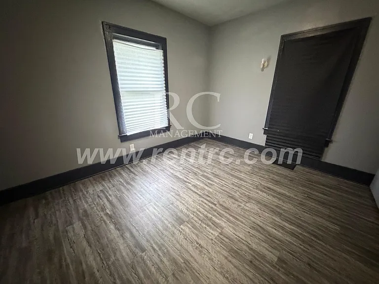619 Harmon St — Photo 12