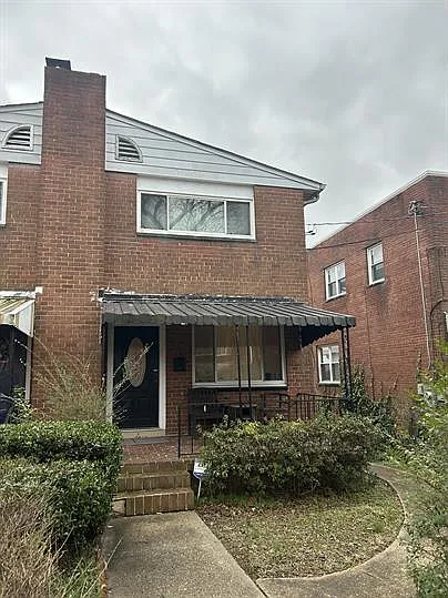5338 Chillum Pl NE photo 1