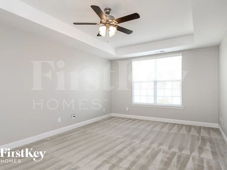 1643 Ashmead Ln — Photo 12