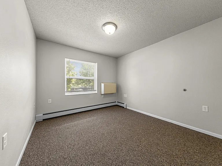 Washington Village East — Photo 6