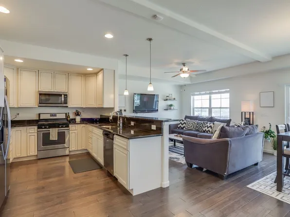 1742 W 52nd Ct, Denver, CO 80221