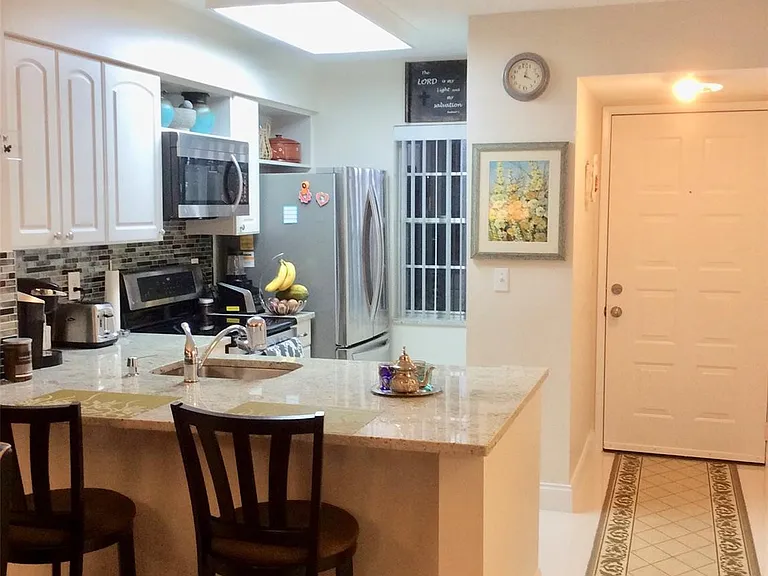2220 N Cypress Bend Dr #104 — Photo 11