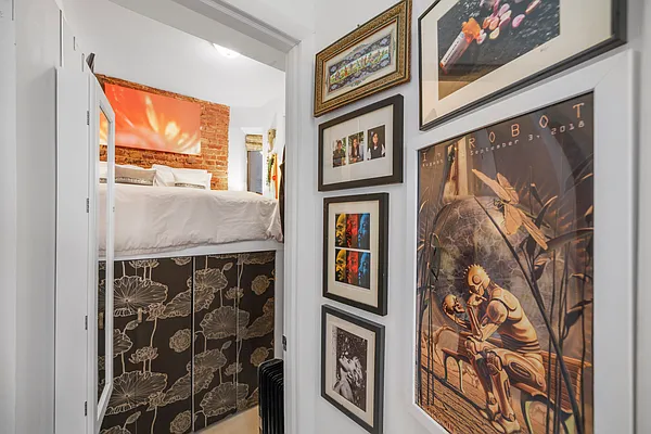 Rented by SPORN GROUP LLC | media 9