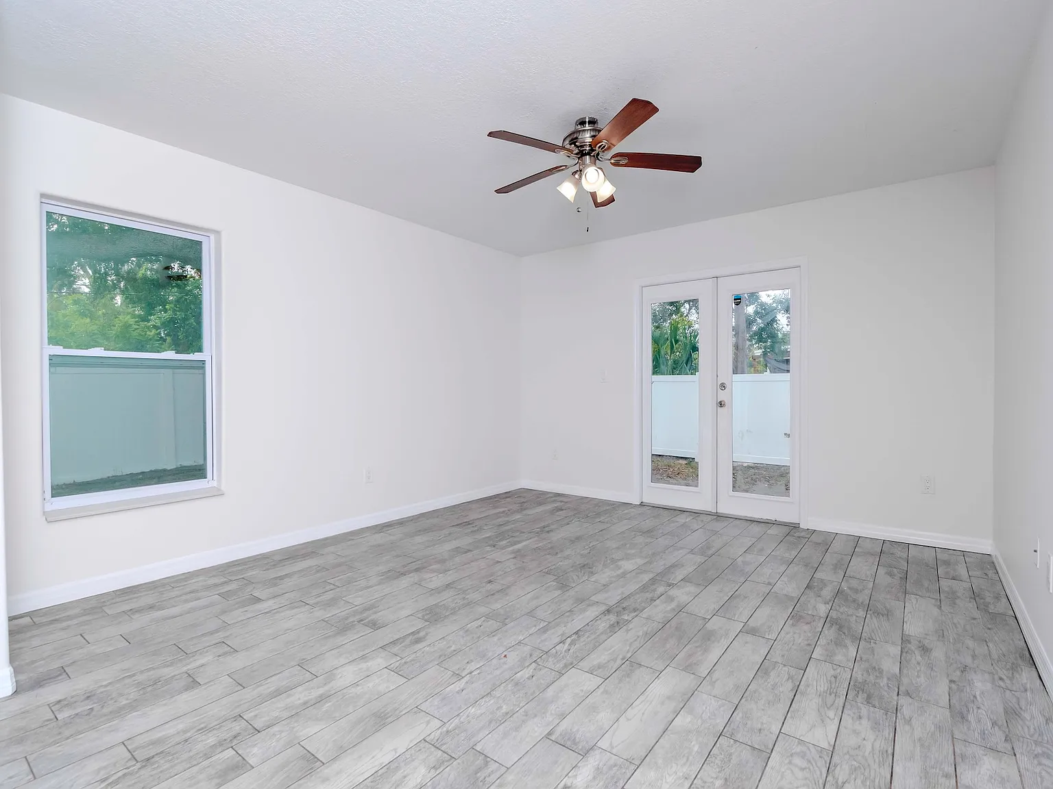 3 bed, 1400 sqft, $2,800 — Photo 4