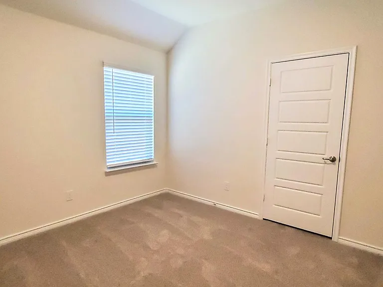 808 Marigold St — Photo 14