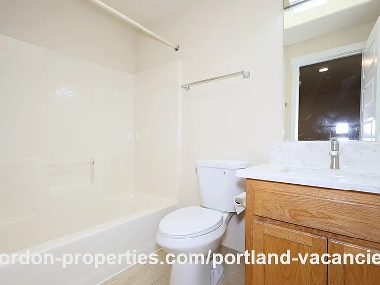 5407 SE 121st Ave — Photo 31