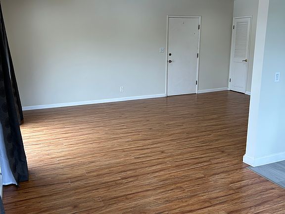 Living room/Entrance