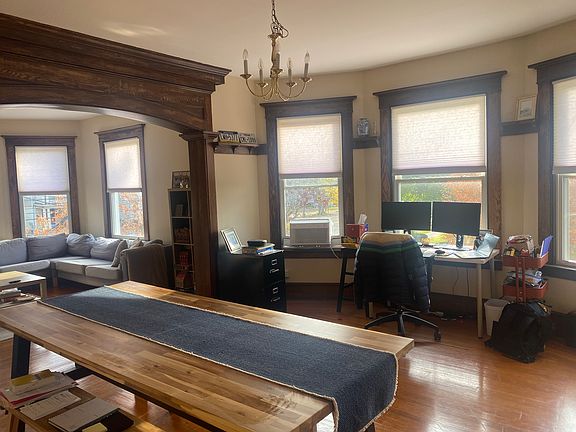 4th image of 616 Whalley Ave #2